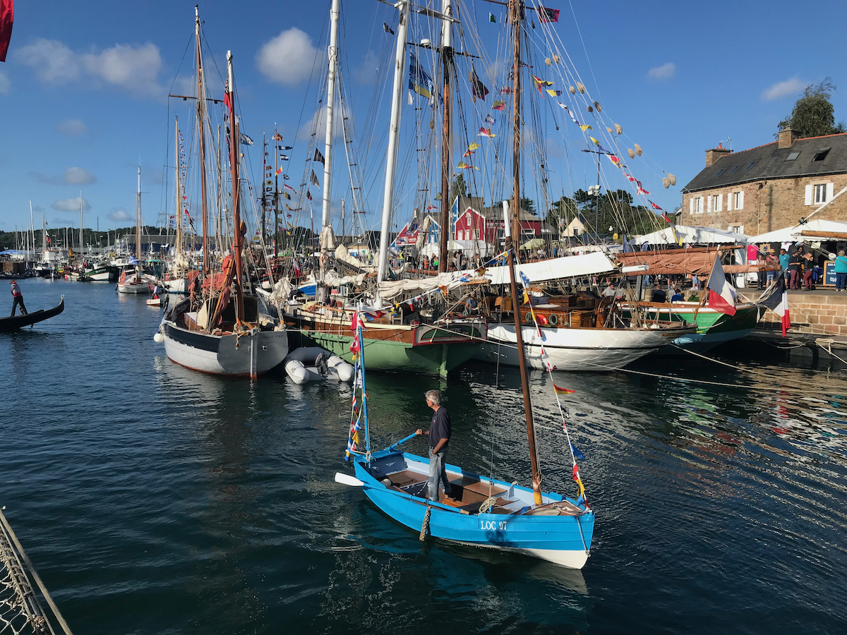 Guiding Star rafted up